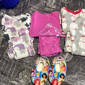 3 pair 4T pajamas (Carters) plus baba slippers 4t size
